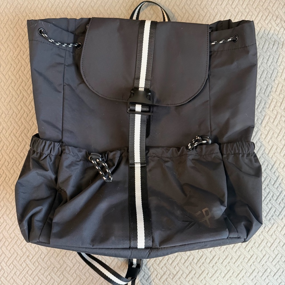 Freshly Picked Jet Motion Drawcord
Backpack